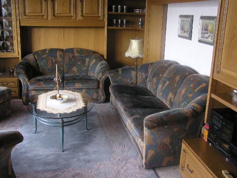 Alte Couch vor der Verschönerung